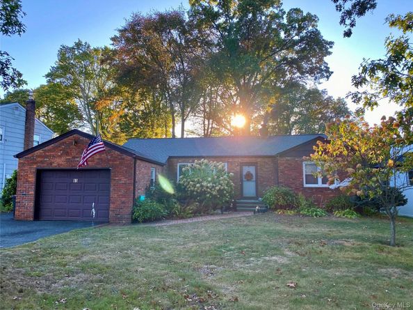 65 Oak Avenue, Huntington Station NY 11746