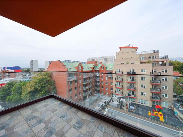 13227 41st Road 5E, Flushing NY 11355