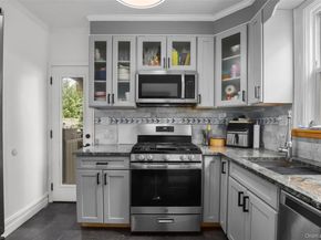 3215 Randall Avenue, Bronx NY 10465