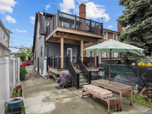 3215 Randall Avenue, Bronx NY 10465