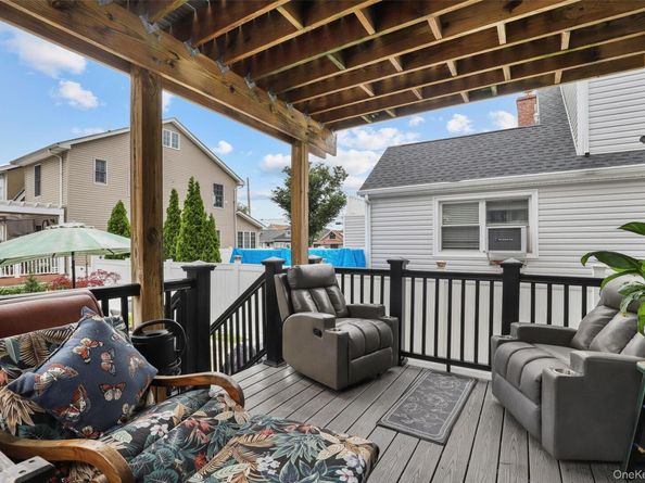 3215 Randall Avenue, Bronx NY 10465
