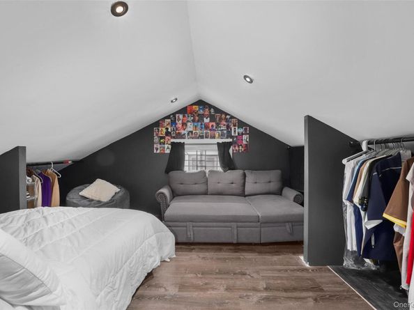 3215 Randall Avenue, Bronx NY 10465