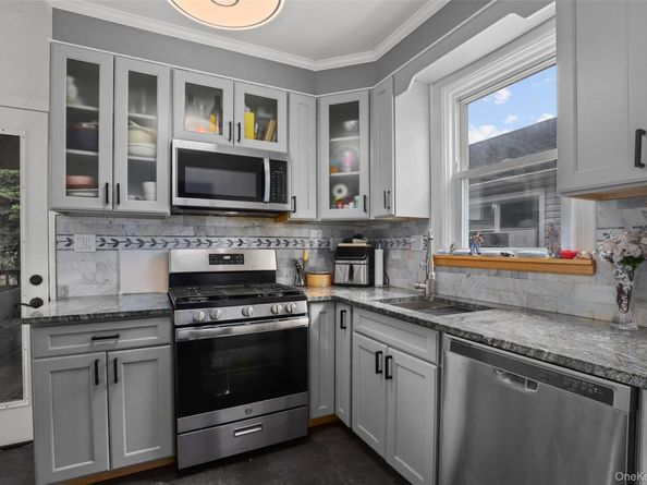3215 Randall Avenue, Bronx NY 10465