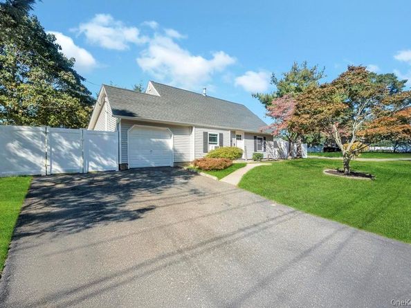 382 Boyle Road, Selden NY 11784