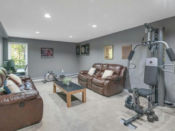 112 Woods Brooke Circle, Ossining NY 10562