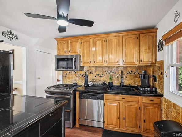 103 Gilroy Avenue, Uniondale NY 11553