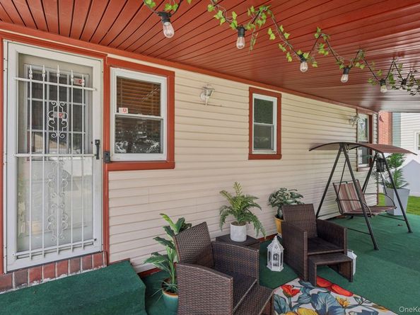 103 Gilroy Avenue, Uniondale NY 11553