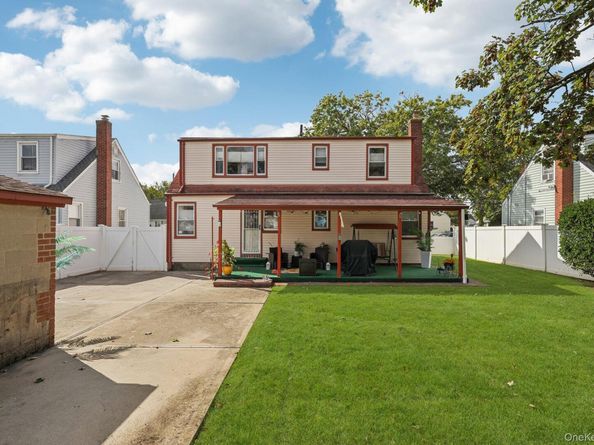 103 Gilroy Avenue, Uniondale NY 11553
