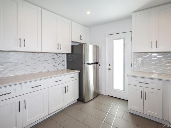132 Bethel Road, Albertson NY 11507