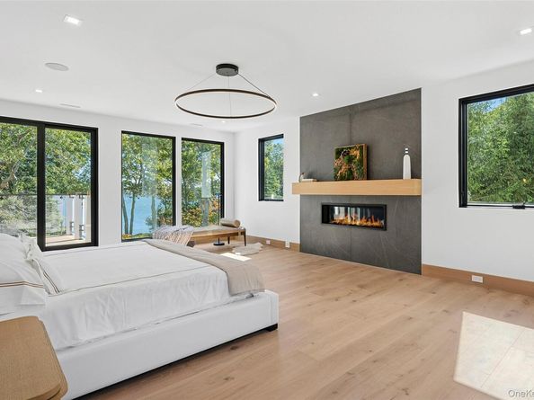 35 Springwood Way, East Hampton NY 11937