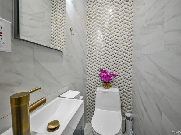 140-49 69th Road, Kew Garden Hills NY 11367