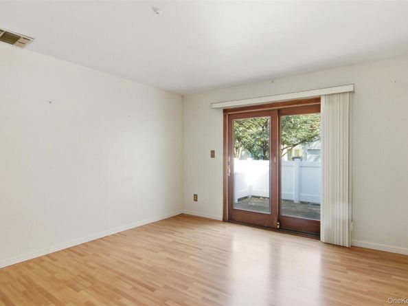 607 Cabot Court E 607, Saint James NY 11780