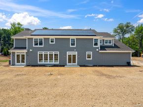 46 Plainview Road, Woodbury NY 11797