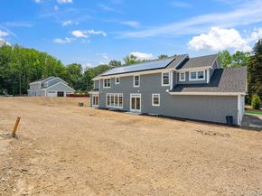 46 Plainview Road, Woodbury NY 11797