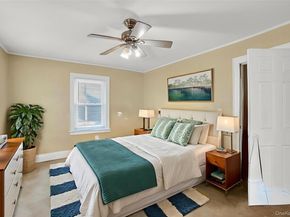 17 Mount Joy Place, New Rochelle NY 10801