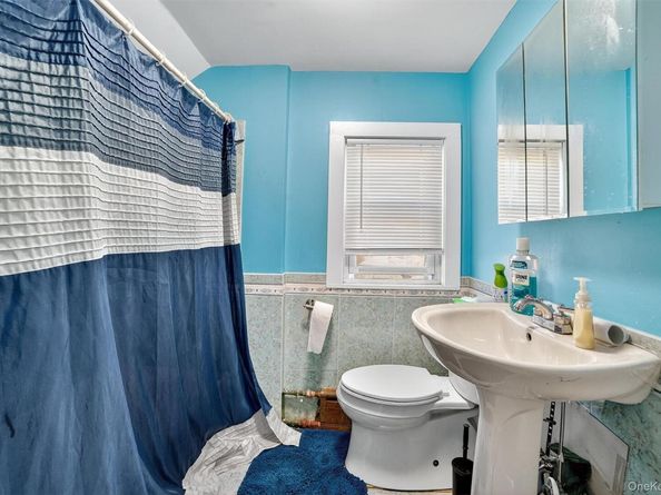 17 Mount Joy Place, New Rochelle NY 10801