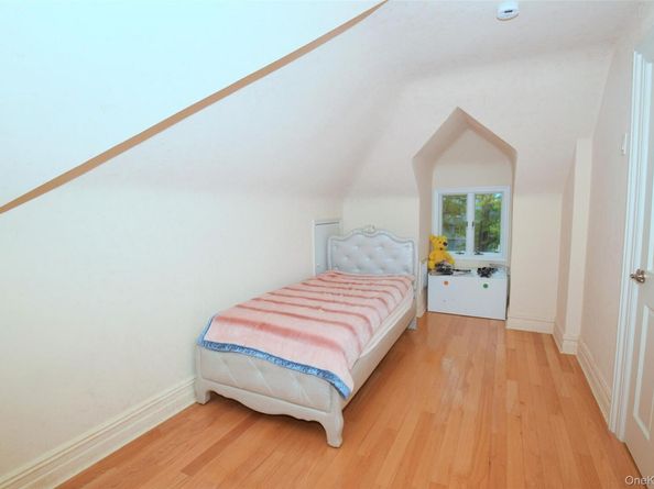 110 82ND Avenue, Kew Gardens NY 11415