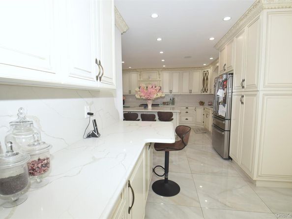 110 82ND Avenue, Kew Gardens NY 11415