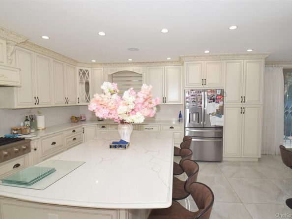 110 82ND Avenue, Kew Gardens NY 11415