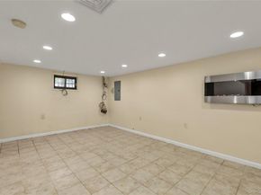 7653 268th Street, Glen Oaks NY 11040