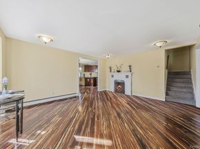 404 Vanderbilt Boulevard, Oakdale NY 11769