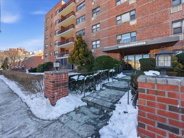 266 Pelham Road 4E, New Rochelle NY 10805