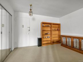 25 Chapel Place 3N, Great Neck NY 11021