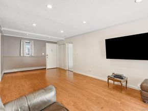 18 Granada Crescent 13, White Plains NY 10603