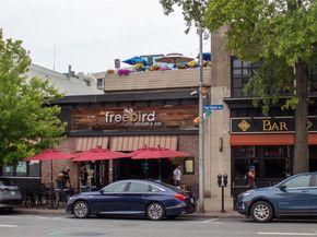 18 Granada Crescent 13, White Plains NY 10603