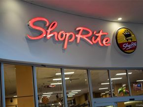 18 Granada Crescent 13, White Plains NY 10603