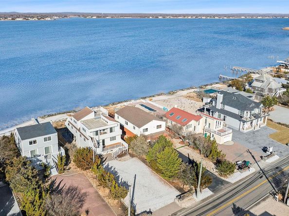 626 Dune Road, Westhampton NY 11978