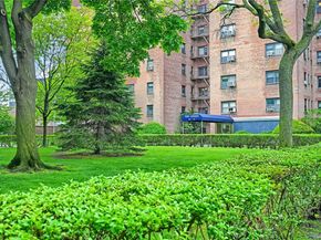 29-30 137th Street 4D, Flushing NY 11354