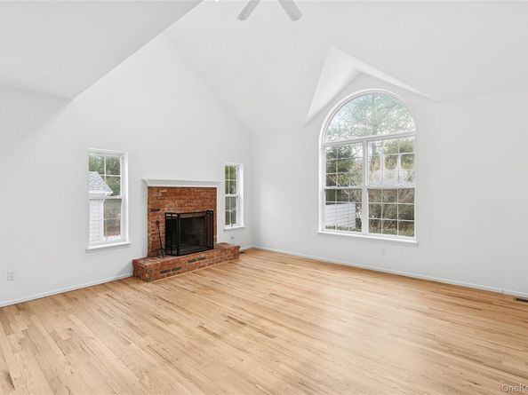 97 Spring Close Highway, East Hampton NY 11937