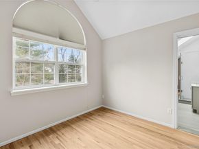 97 Spring Close Highway, East Hampton NY 11937