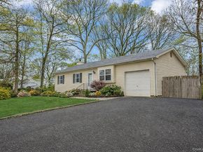 7 Poinsetta Avenue, Middle Island NY 11953
