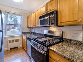 95 N Broadway D15, White Plains NY 10603