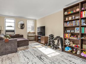 67-12 Yellowstone Boulevard E8, Forest Hills NY 11375