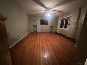 30 Poplar Avenue, Farmingdale NY 11735