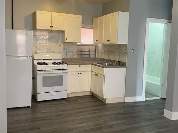 1038 E 224th Street, Bronx NY 10466