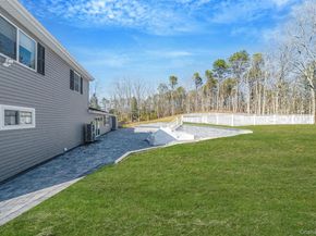 17 Fairway Drive, Manorville NY 11949