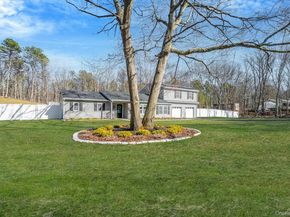 17 Fairway Drive, Manorville NY 11949