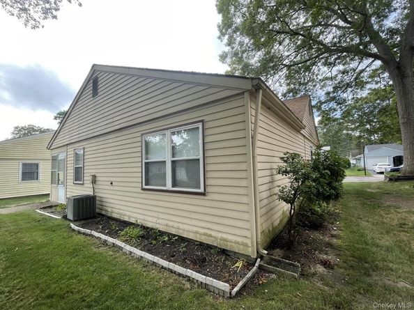 323 Brownfield Drive, Ridge NY 11961