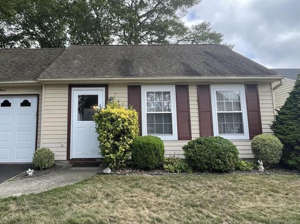 323 Brownfield Drive, Ridge NY 11961