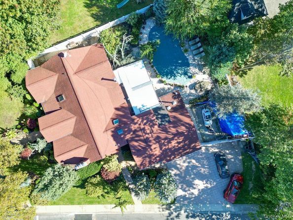 101 Harold Road, Woodmere NY 11598
