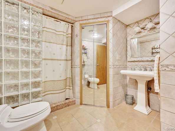 101 Harold Road, Woodmere NY 11598