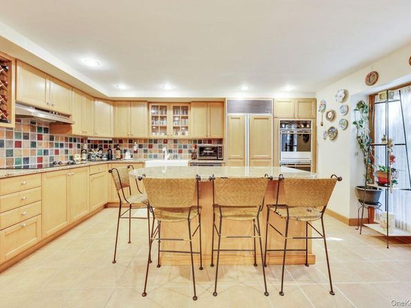 101 Harold Road, Woodmere NY 11598