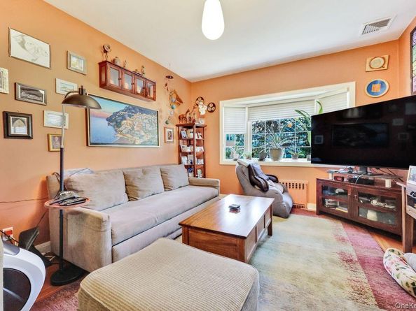 101 Harold Road, Woodmere NY 11598