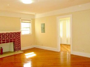 10411 200th Street, Saint Albans NY 11412
