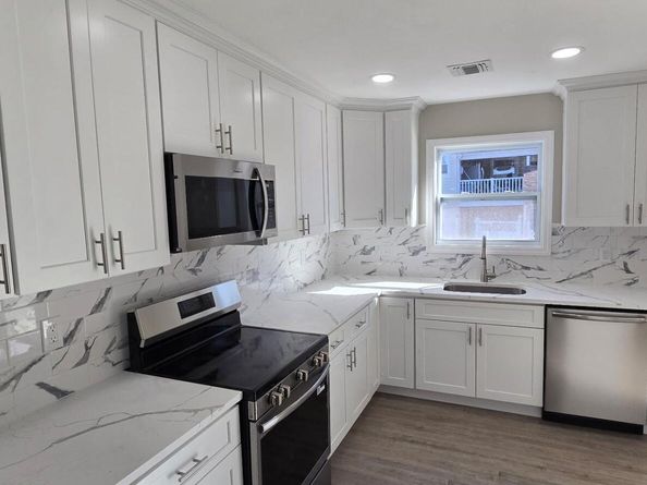 1902 Race Avenue, Medford NY 11763