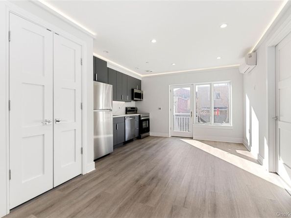 33-64 11th Street, Astoria NY 11106